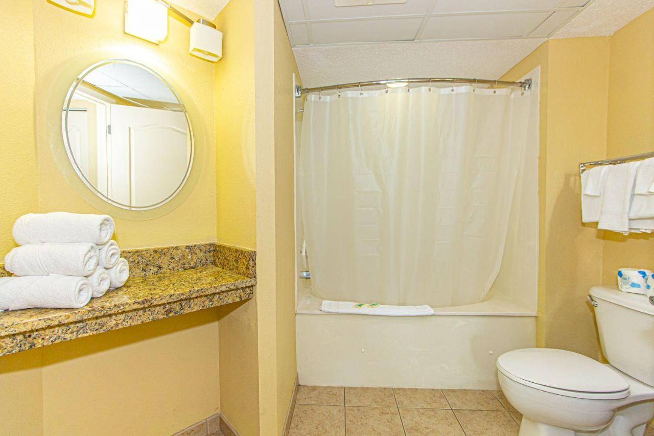 Oceanfront 2 Bedroom Suite With Incredible Views! Carolinian 630 Myrtle Beach Zewnętrze zdjęcie